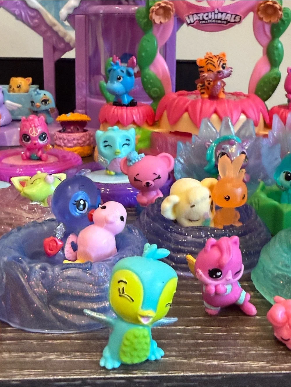 Hatchimals hug lot winter set beds spinners many animals lot